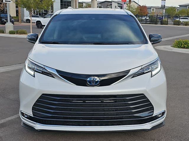 2023 Toyota Sienna Limited