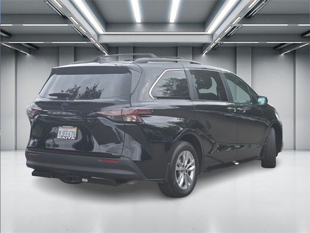 2023 Toyota Sienna Woodland Edition