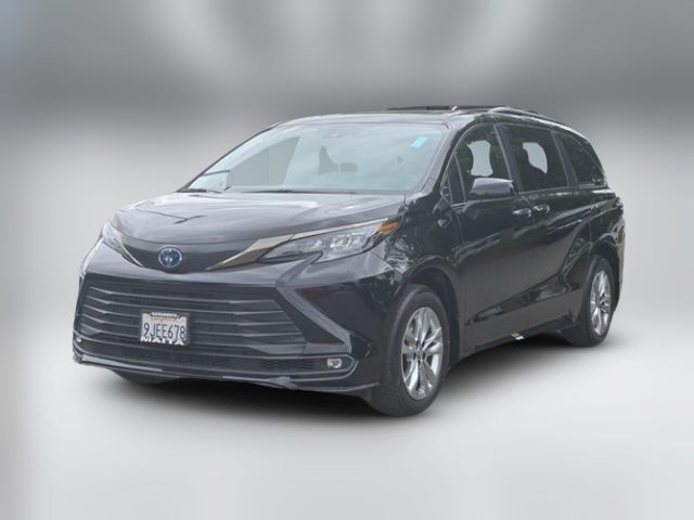 2023 Toyota Sienna Woodland Edition