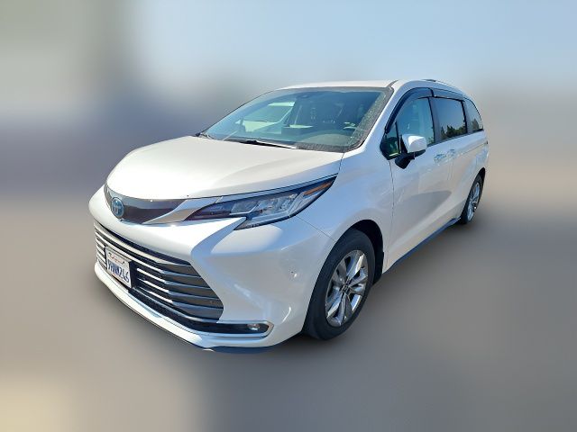 2023 Toyota Sienna Limited