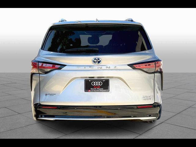 2023 Toyota Sienna Limited