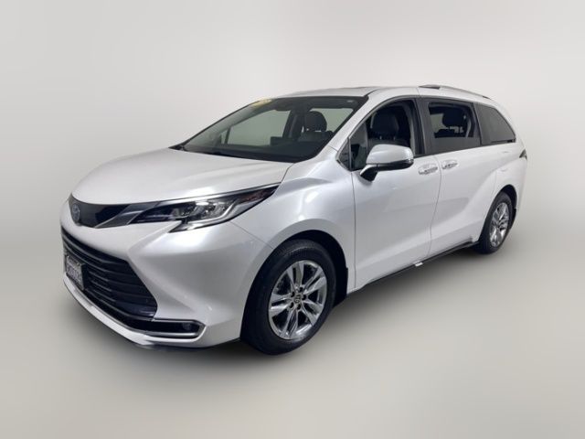 2023 Toyota Sienna Limited