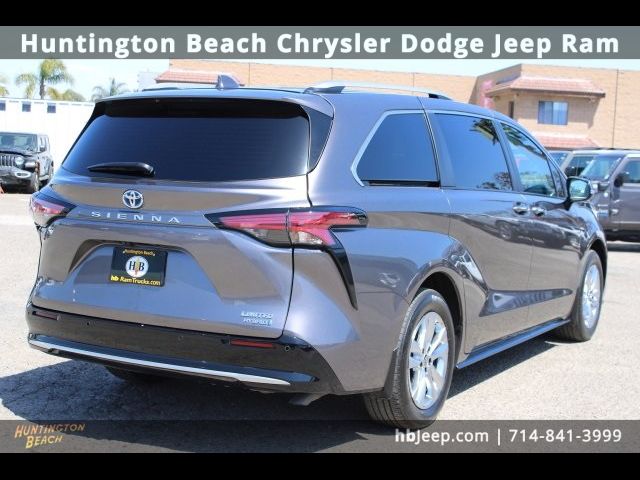 2023 Toyota Sienna Limited
