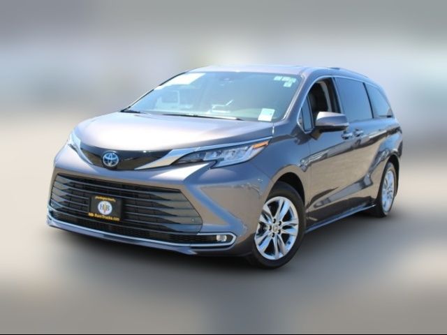 2023 Toyota Sienna Limited