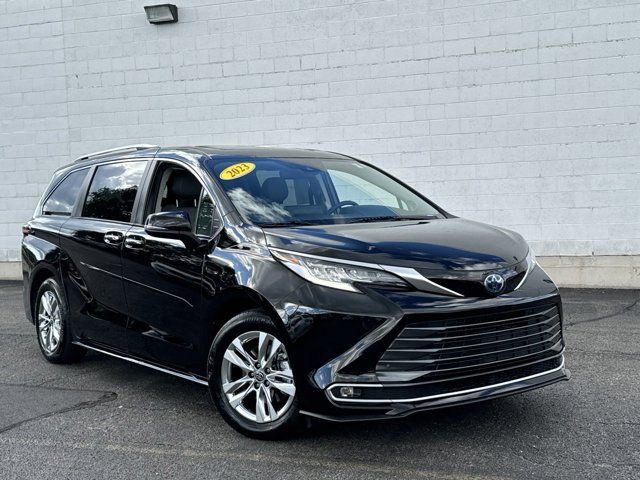 2023 Toyota Sienna Limited