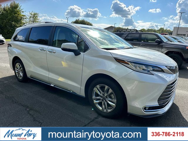 2023 Toyota Sienna Limited