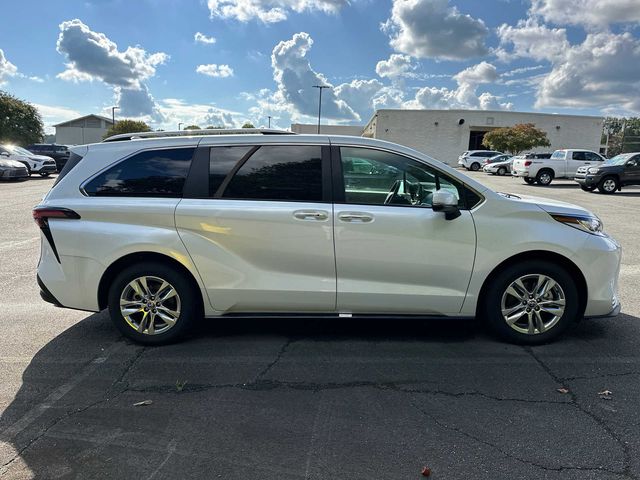 2023 Toyota Sienna Limited