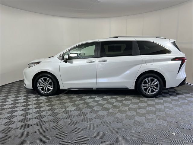 2023 Toyota Sienna Limited