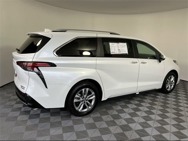 2023 Toyota Sienna Limited