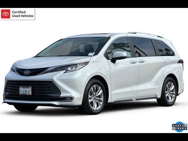 2023 Toyota Sienna Limited