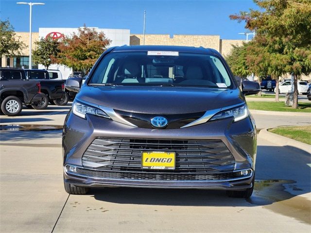 2023 Toyota Sienna Limited