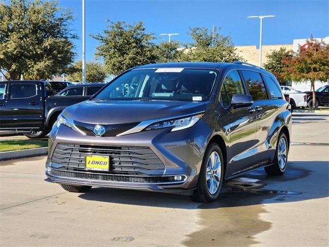 2023 Toyota Sienna Limited