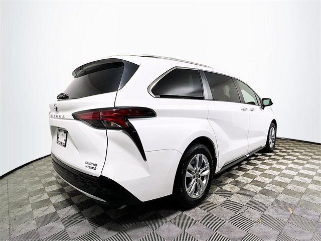 2023 Toyota Sienna Limited