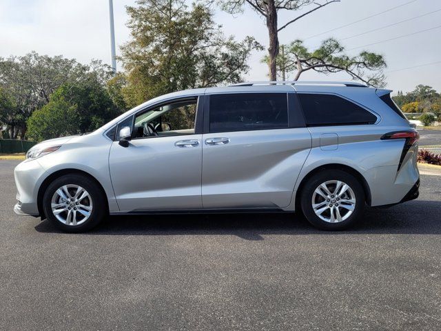 2023 Toyota Sienna Limited