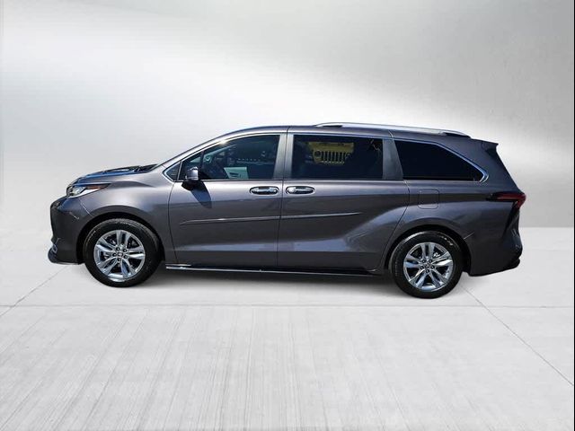 2023 Toyota Sienna Limited