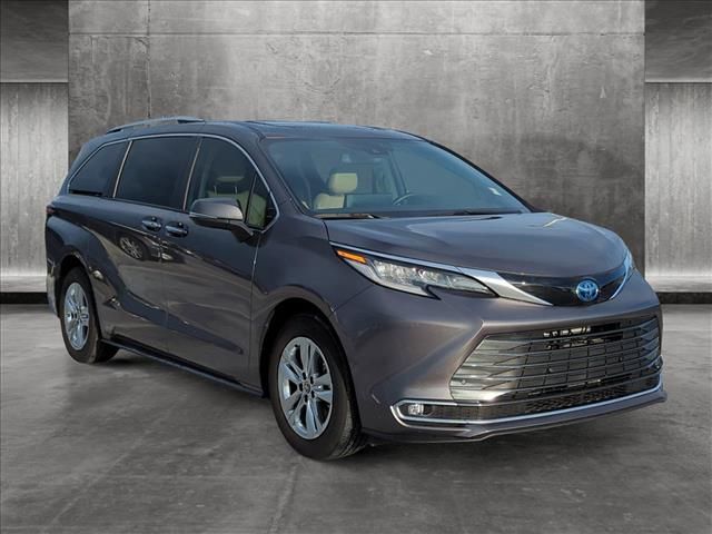 2023 Toyota Sienna Limited