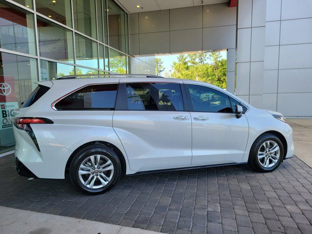 2023 Toyota Sienna Limited