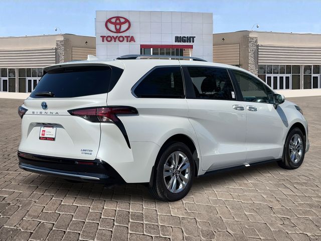 2023 Toyota Sienna Limited