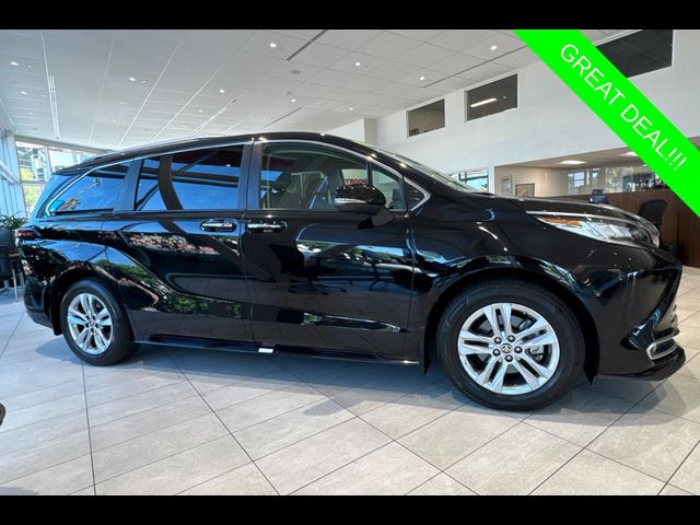 2023 Toyota Sienna Limited