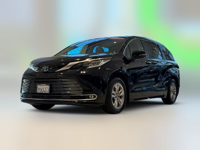 2023 Toyota Sienna Limited