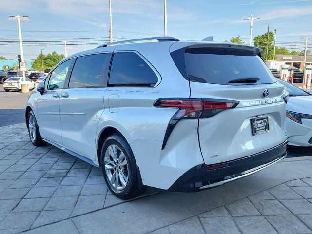 2023 Toyota Sienna Limited