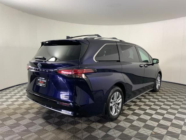 2023 Toyota Sienna Limited