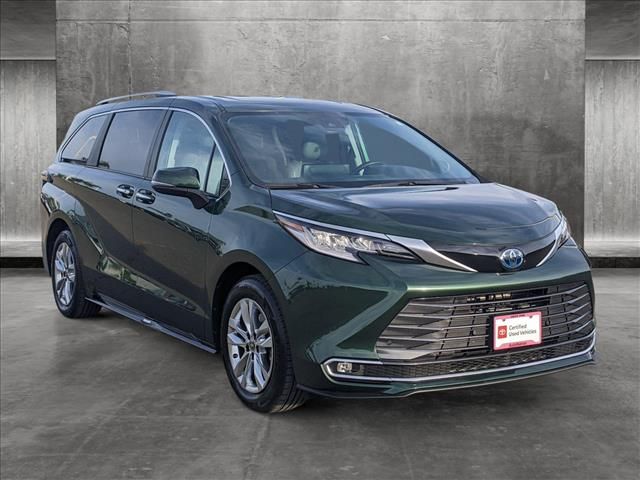 2023 Toyota Sienna Limited