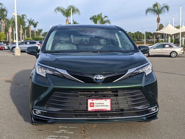 2023 Toyota Sienna Limited