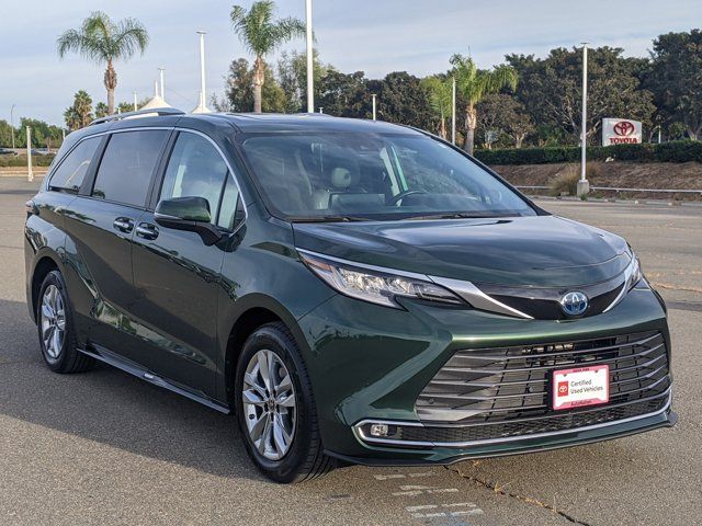 2023 Toyota Sienna Limited