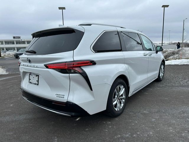 2023 Toyota Sienna Limited