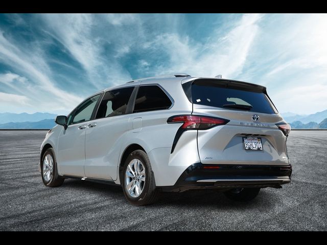 2023 Toyota Sienna Limited