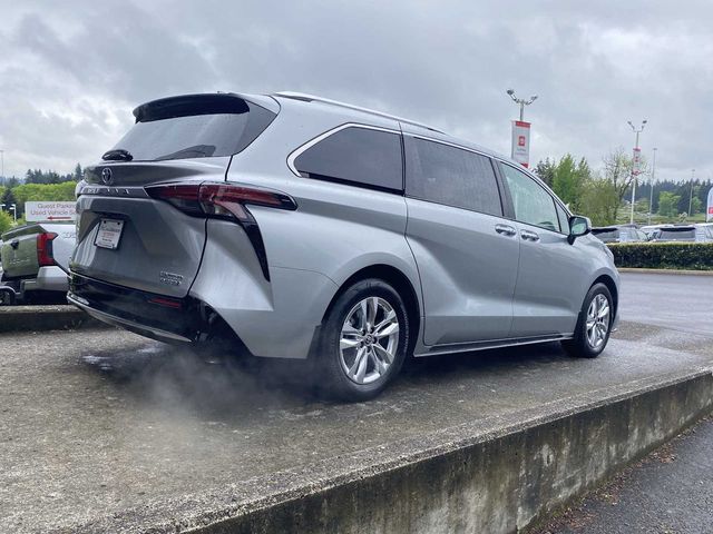 2023 Toyota Sienna Limited