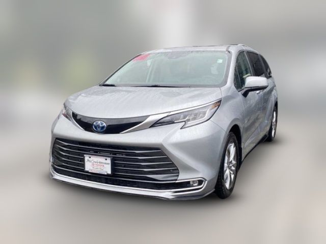 2023 Toyota Sienna Limited