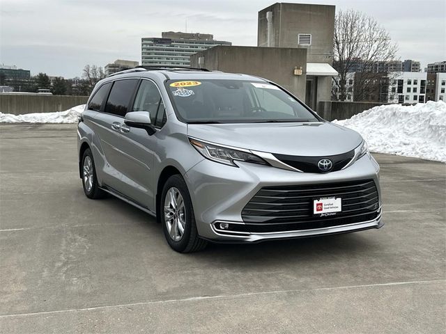 2023 Toyota Sienna Limited