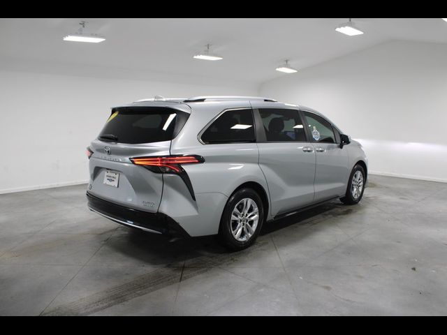 2023 Toyota Sienna Limited