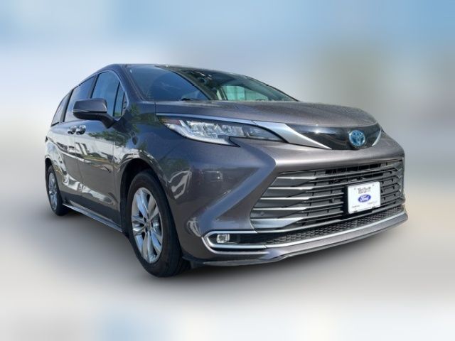 2023 Toyota Sienna Limited