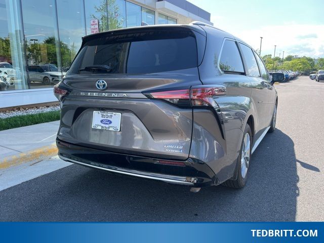 2023 Toyota Sienna Limited