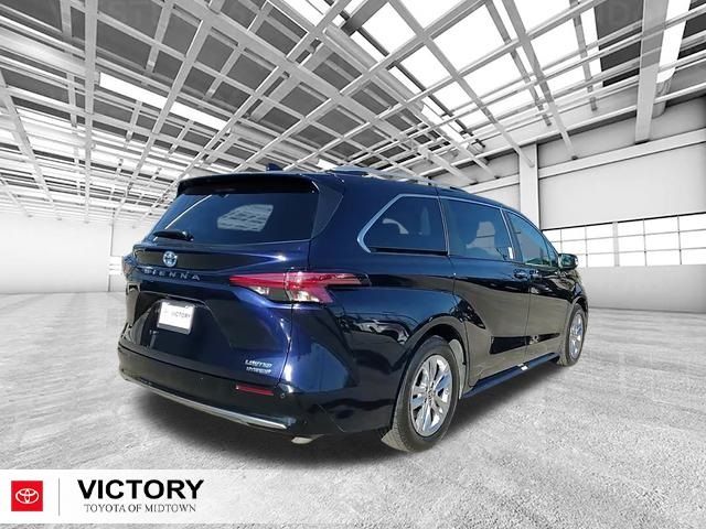 2023 Toyota Sienna Limited