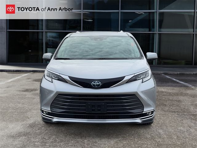 2023 Toyota Sienna Limited