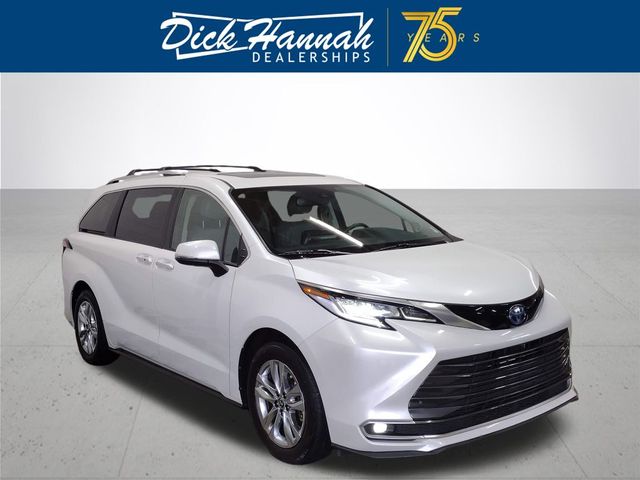 2023 Toyota Sienna Limited