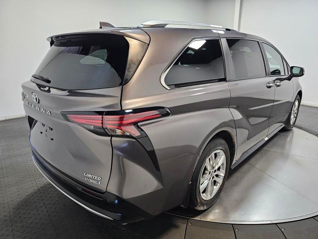 2023 Toyota Sienna Limited