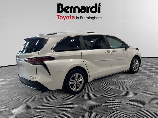 2023 Toyota Sienna Limited