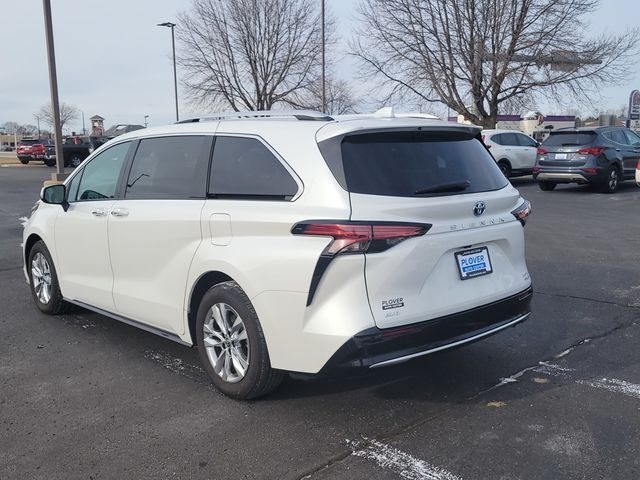 2023 Toyota Sienna Limited