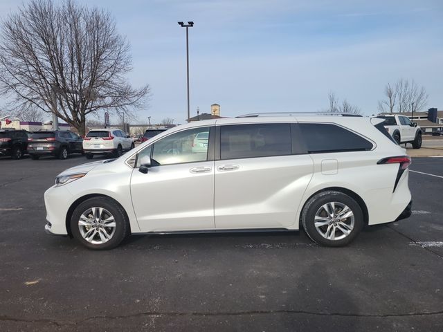 2023 Toyota Sienna Limited