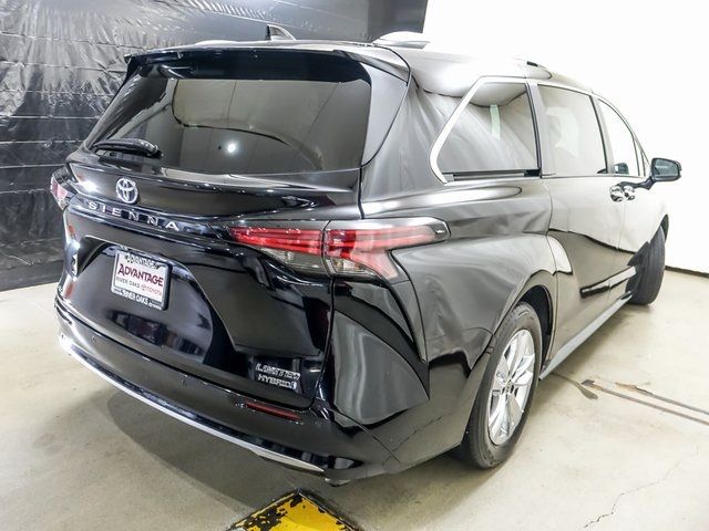 2023 Toyota Sienna Limited