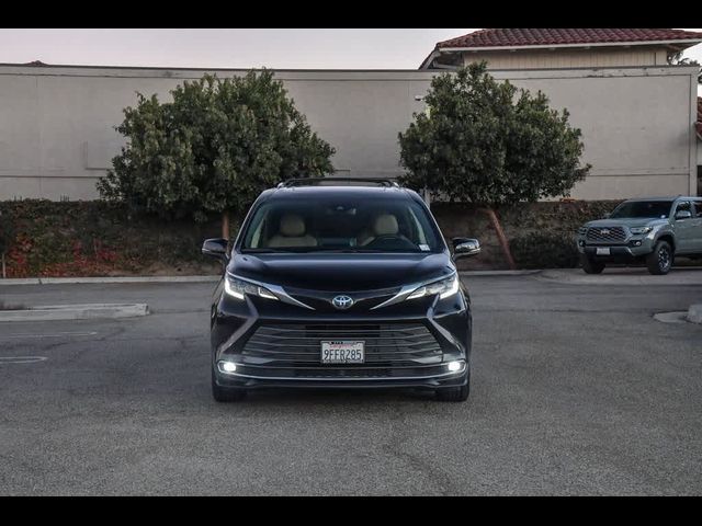 2023 Toyota Sienna Limited