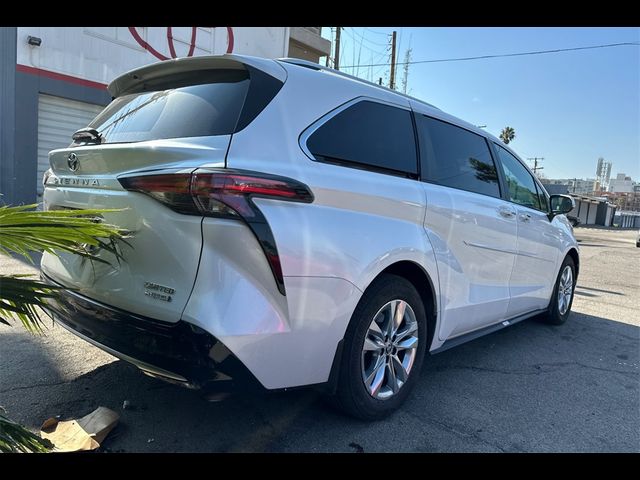 2023 Toyota Sienna Limited