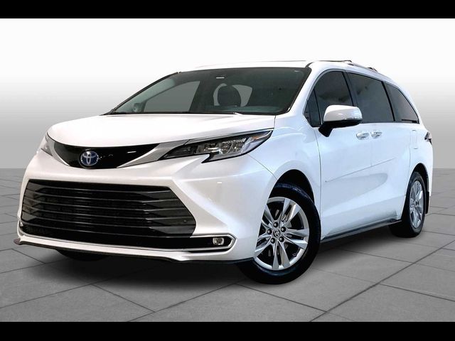 2023 Toyota Sienna Limited