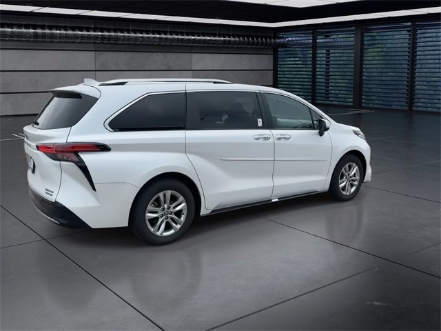 2023 Toyota Sienna Limited