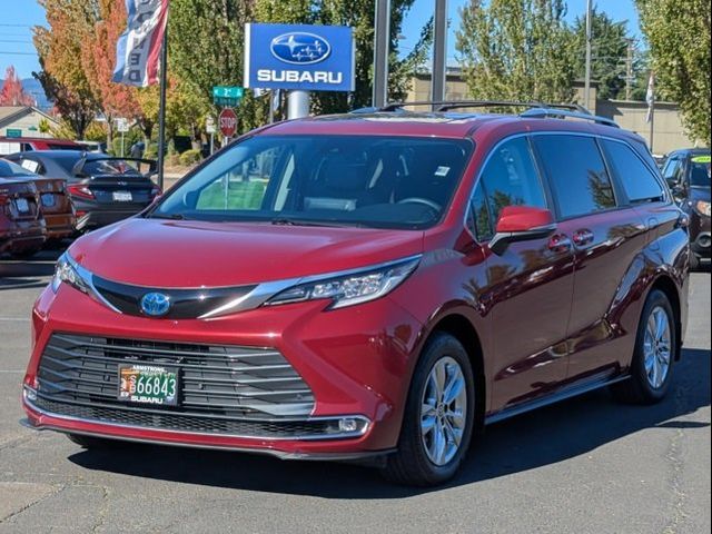 2023 Toyota Sienna Limited